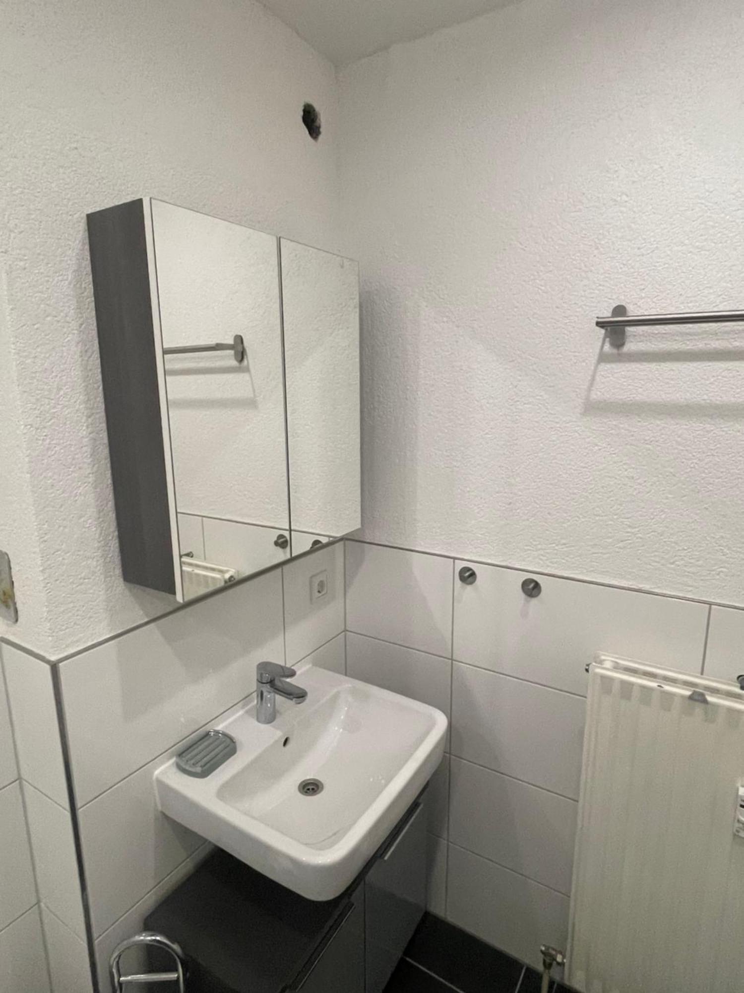 Ferienwohnung Naehe Kit Mit Parkplatz Und Smart Tv Karlsruhe Zimmer foto