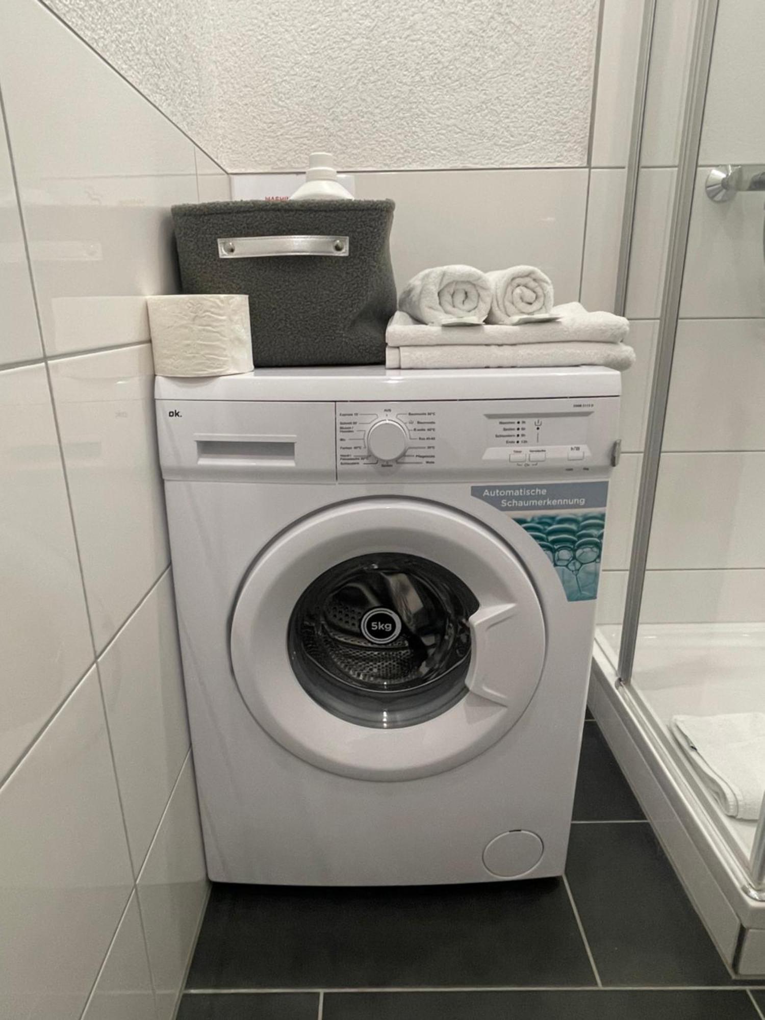Ferienwohnung Naehe Kit Mit Parkplatz Und Smart Tv Karlsruhe Exterior foto